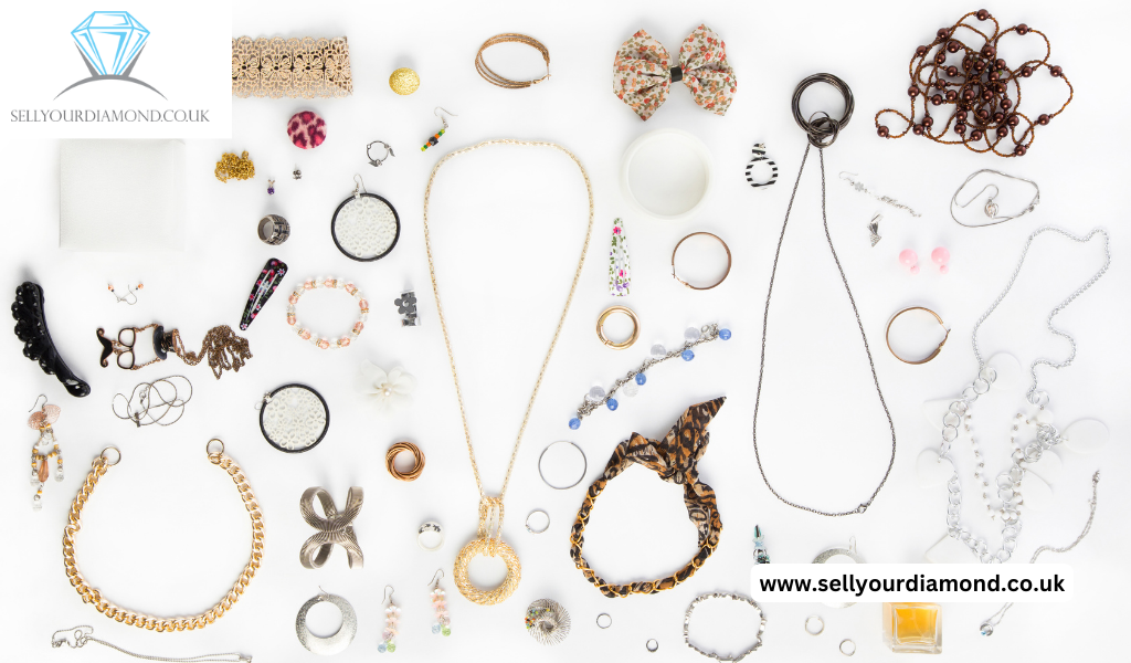 Understanding The Nuances of Selling Jewellery, Whether It’s online or for Some Cash